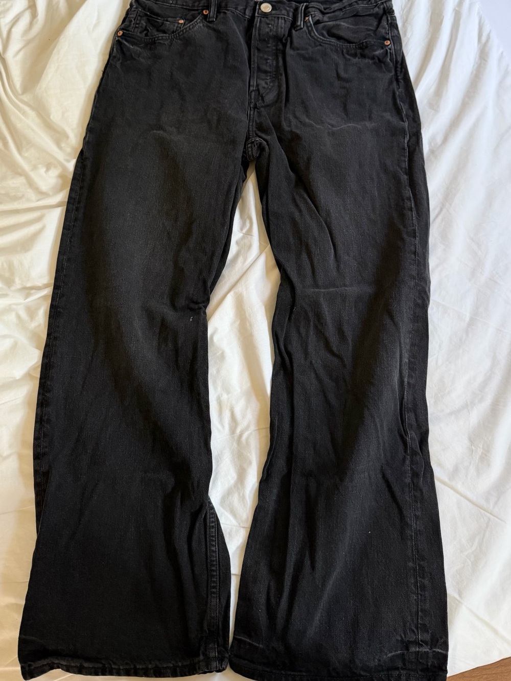 H&M Men's Black Relaxed Jeans — Straight Relaxed Fit
